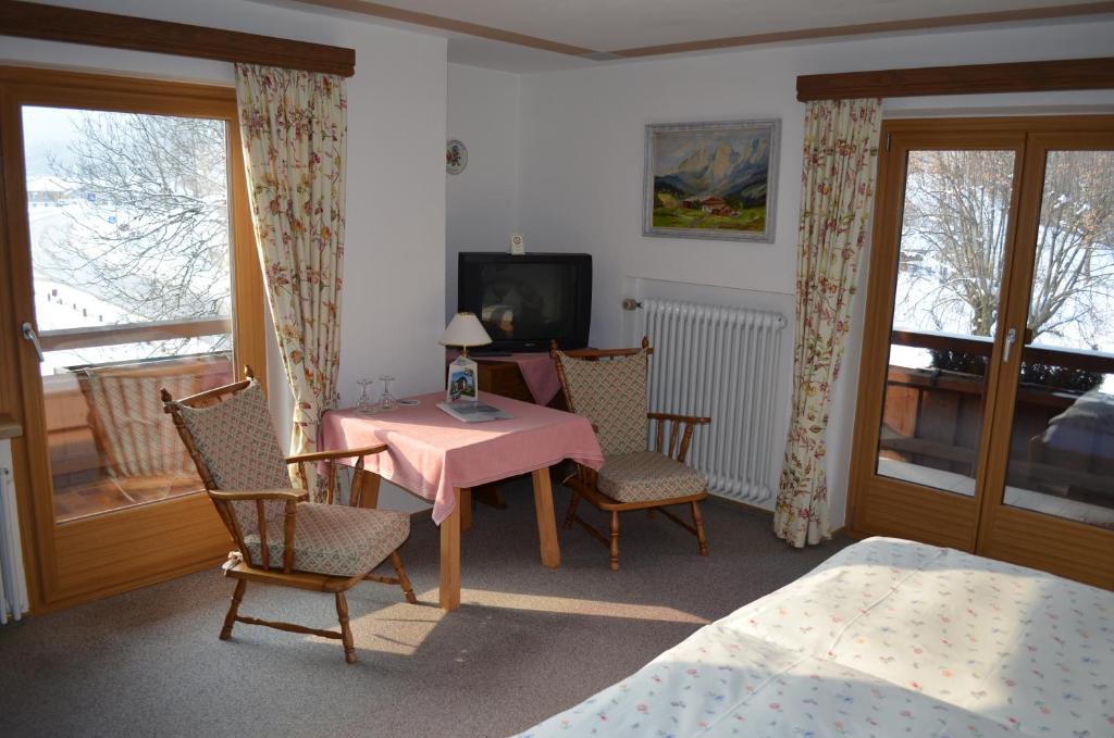 Hotel-Pension-Ostler Bad Wiessee Room photo